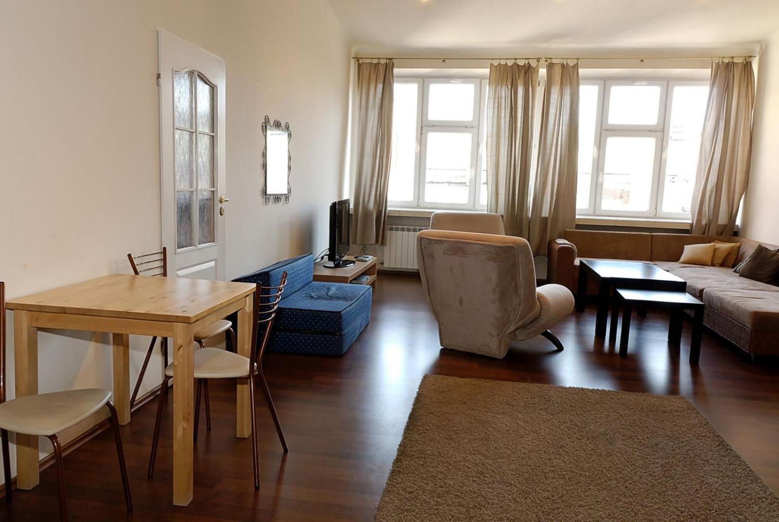 P&J Apartamenty Sw. Krzyza Krakow Luaran gambar